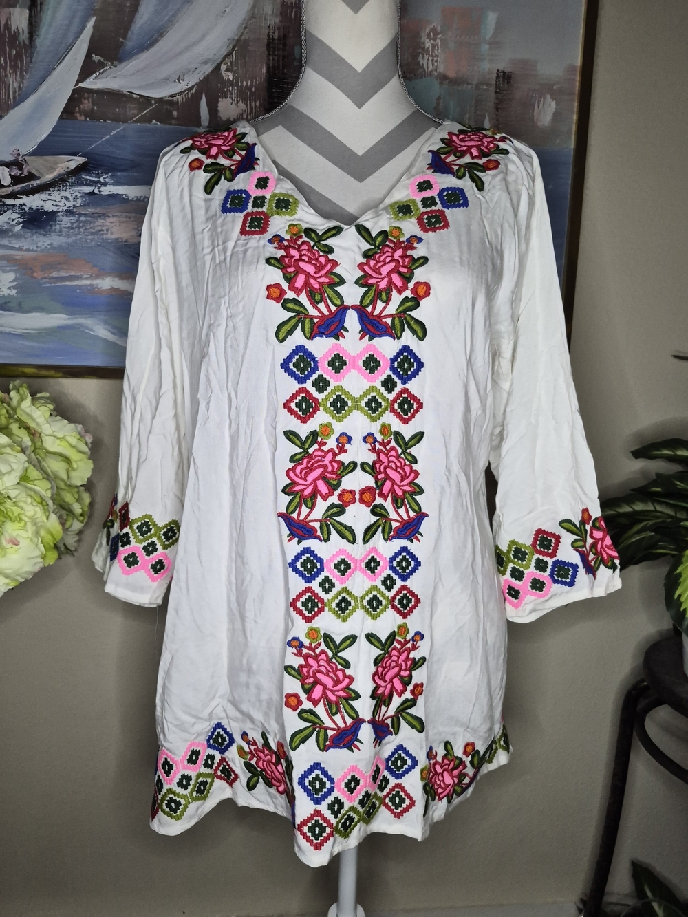 Somya White Embroidered Floral V-Neck Blouse